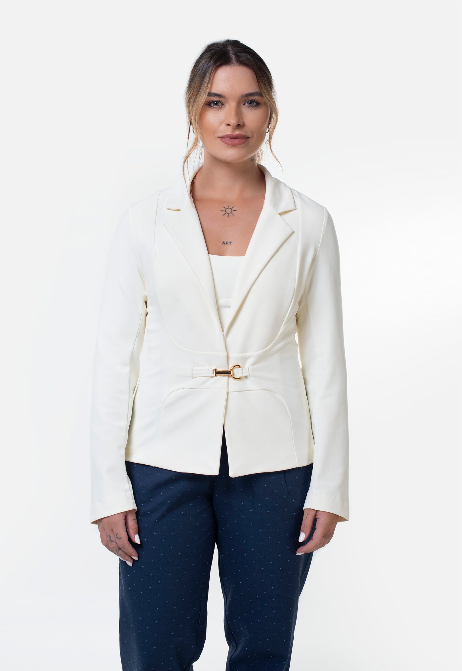 CASAQUETO/ BLAZER FECHAMENTO DOURADO MALHA ALFAIATARIA- CS005