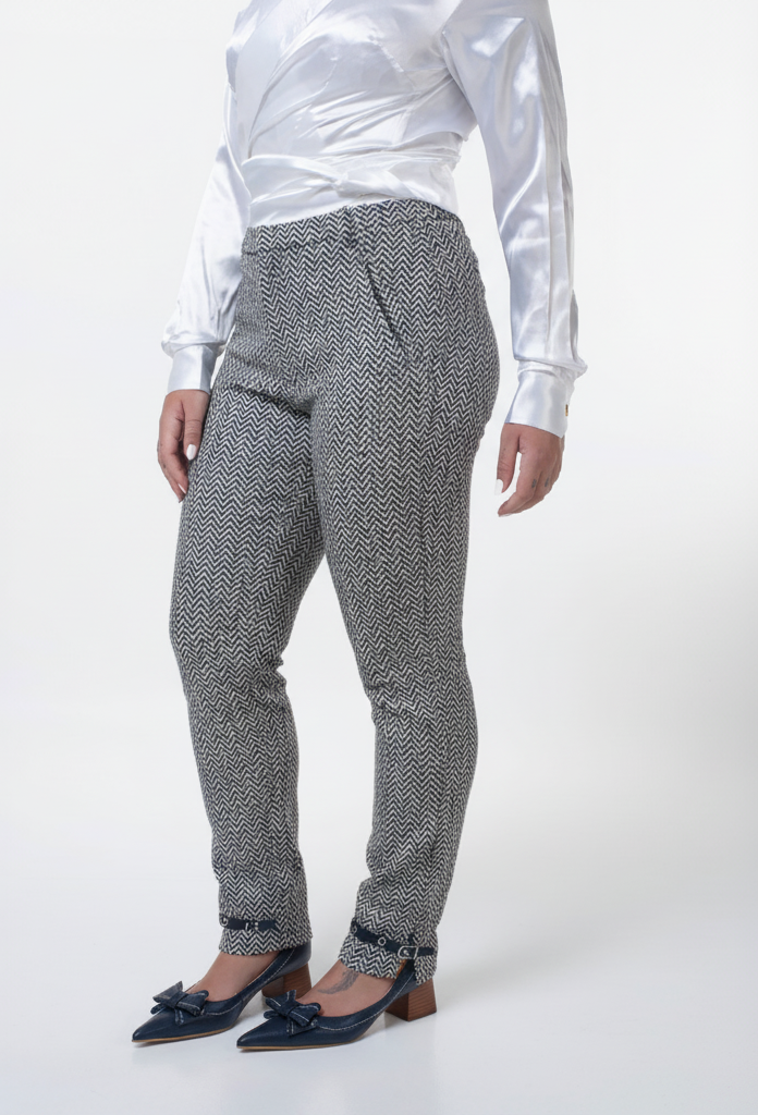 CALÇA CIGARRETE CORTE ALFAIATARIA COM FIVELAS LÃ - CA010 - Imagem 4