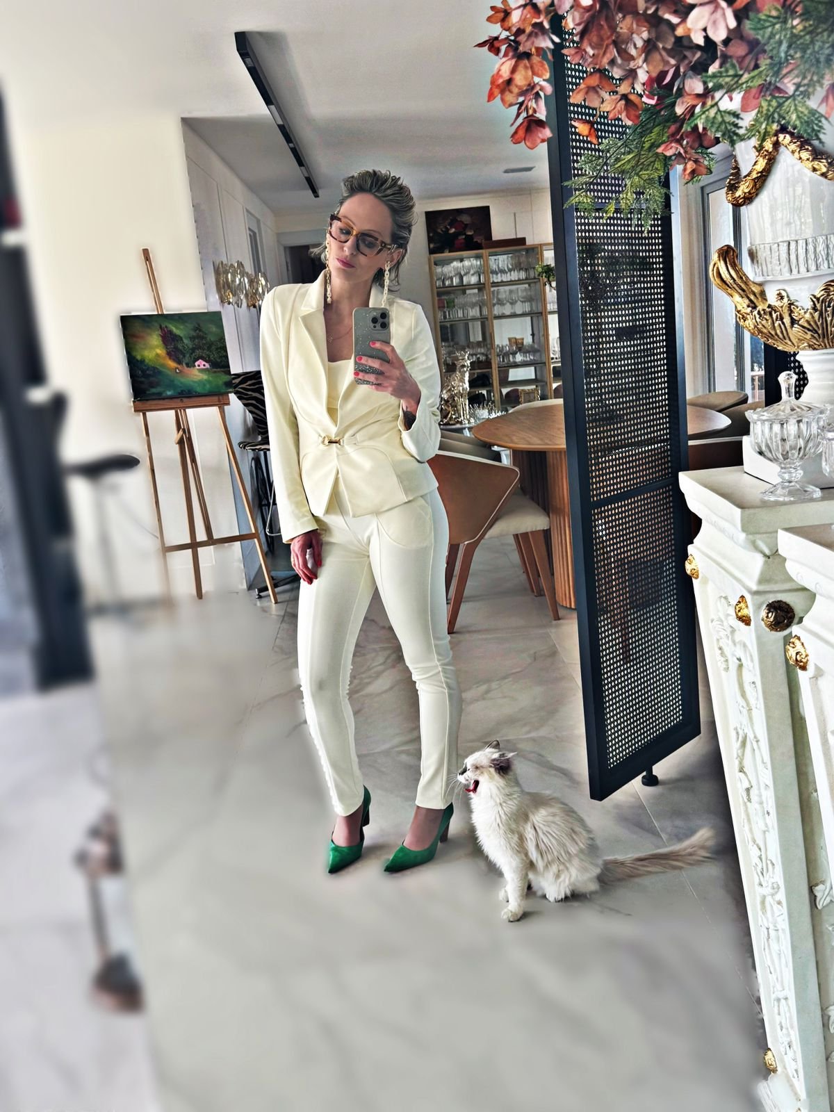 CALÇA MARIA CECILIA RECORTE FRIZZO COZ E BAUNILHA FAKE MALHA ALFAIATARIA